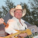 Tracy Lawrence is Playing The Landing At CEFCU Stage! [Video]
